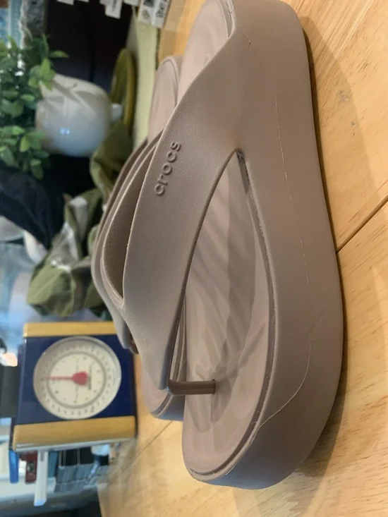 CROCS Women’s Platform Flip Sandals in Taupe/Light Brown - Picture 5 of 9